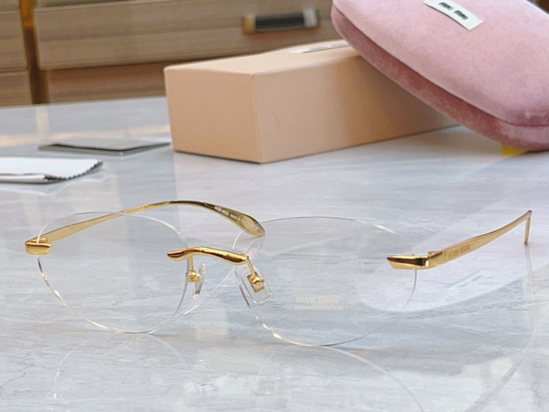 MIU MIU